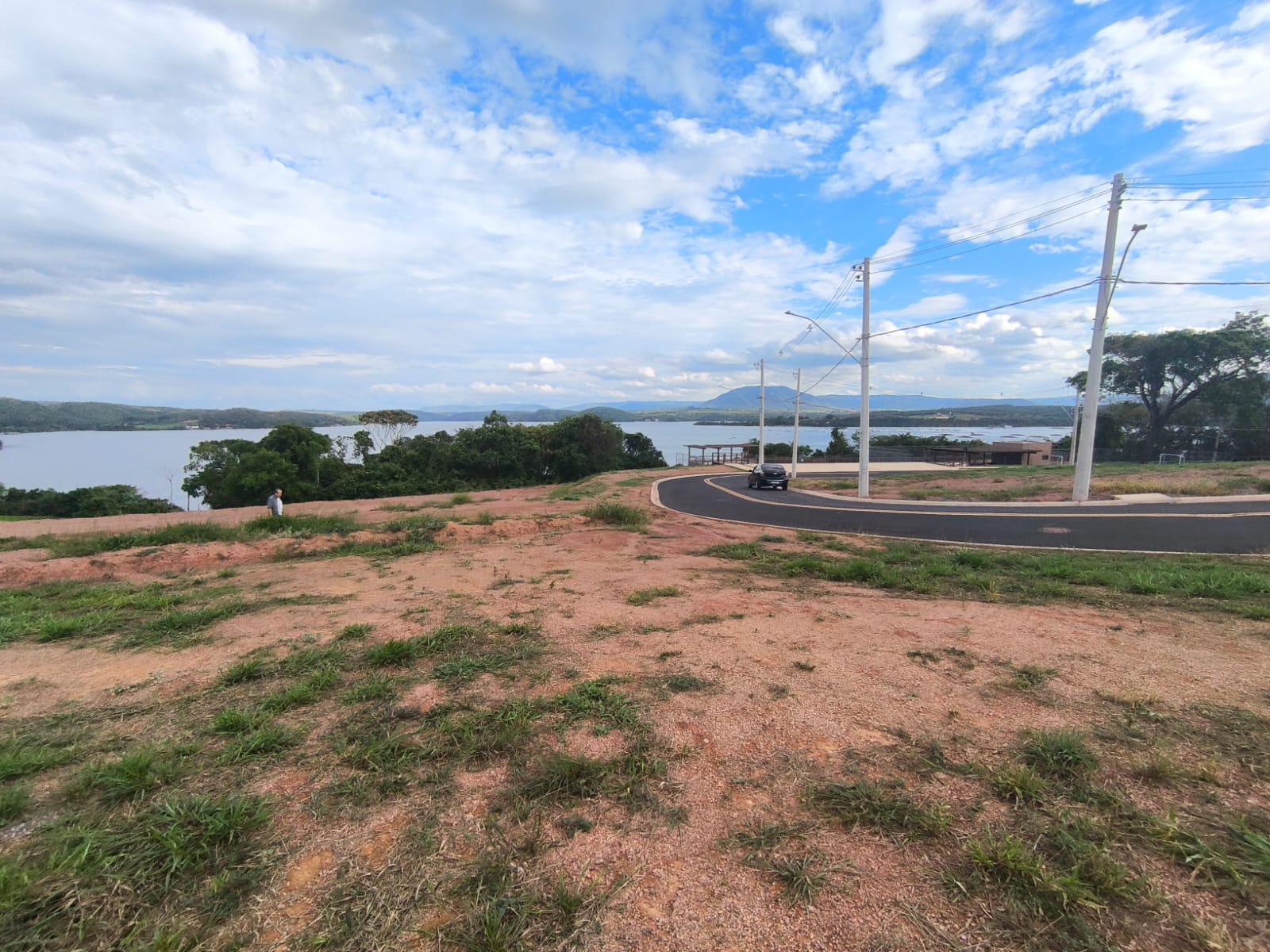 Vista ampla da área dos terrenos